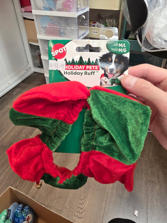Spot holiday ruff