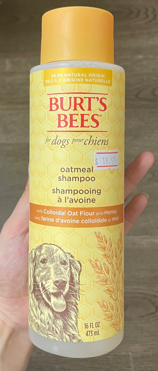 Burt‘s bees oatmeal shampoo for dogs with colloidal oat flour and honey