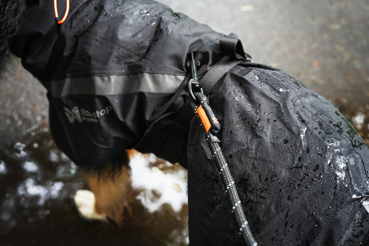 Non-stop dogwear Trekking Dog Raincoat – Black