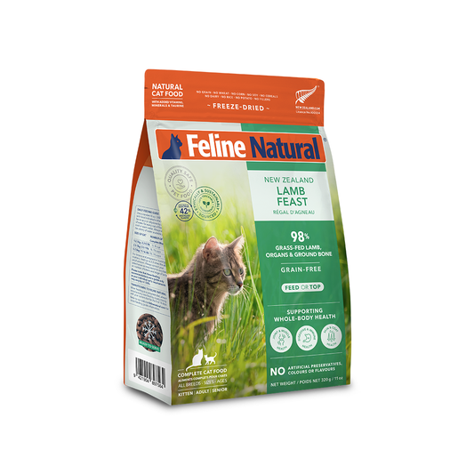 Feline Natural Lamb Feast freeze-dried cat food 320 g — official manufacturer front packaging
