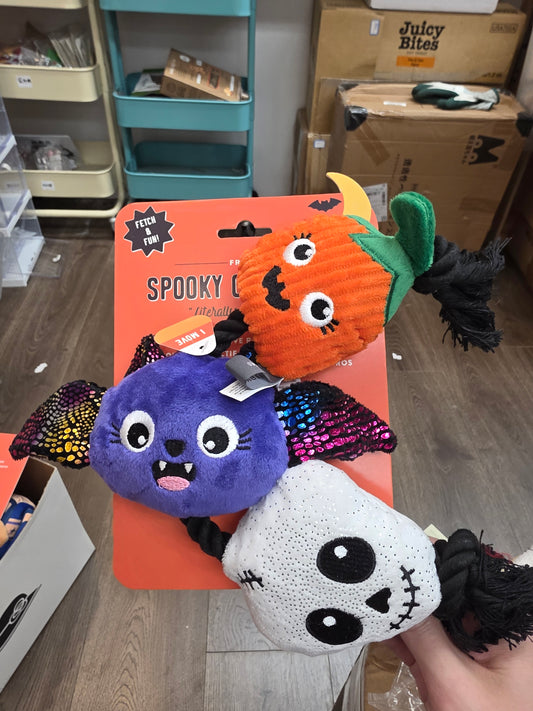 Fringe spooky creatures