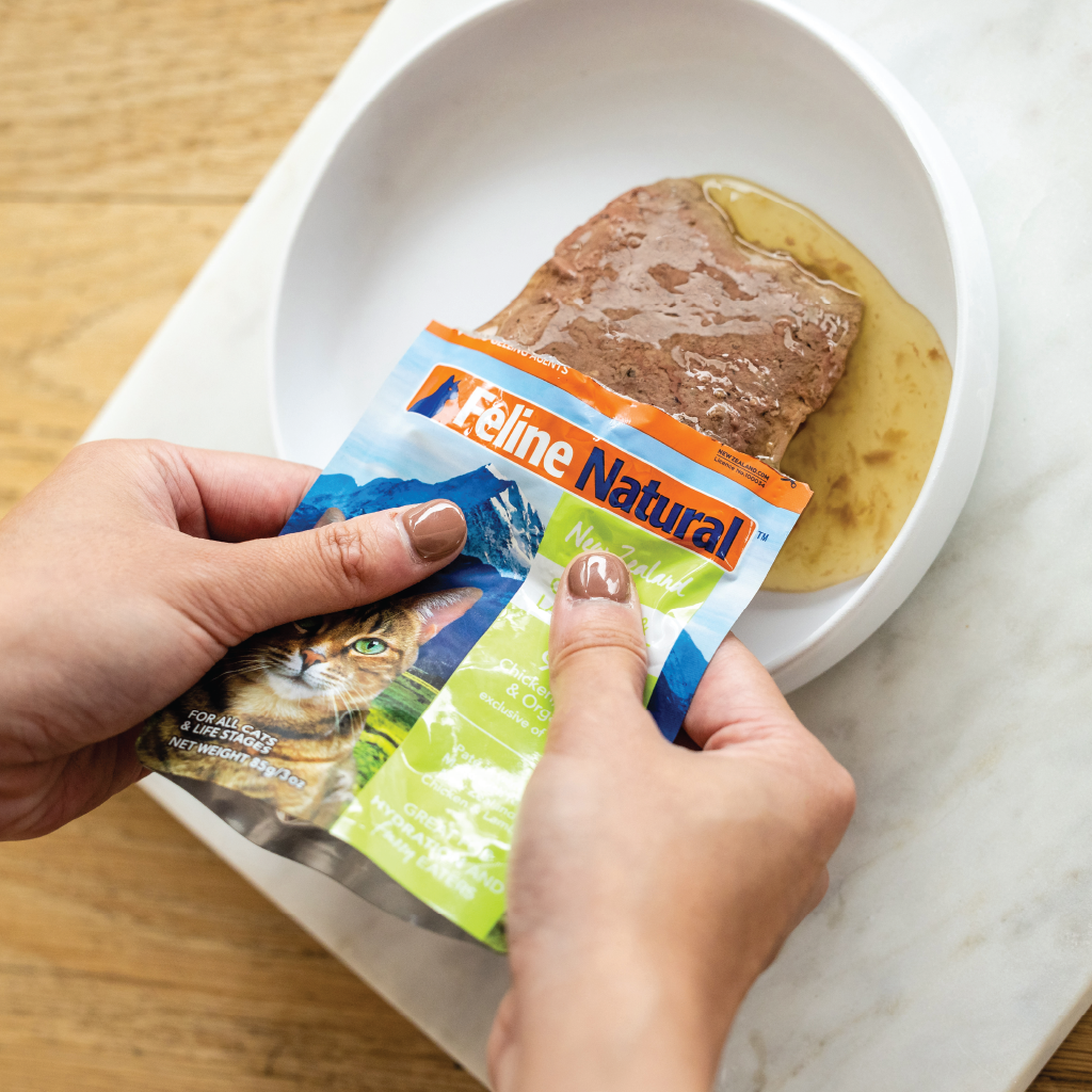 Feline Natural Chicken & Lamb Feast - official product image
